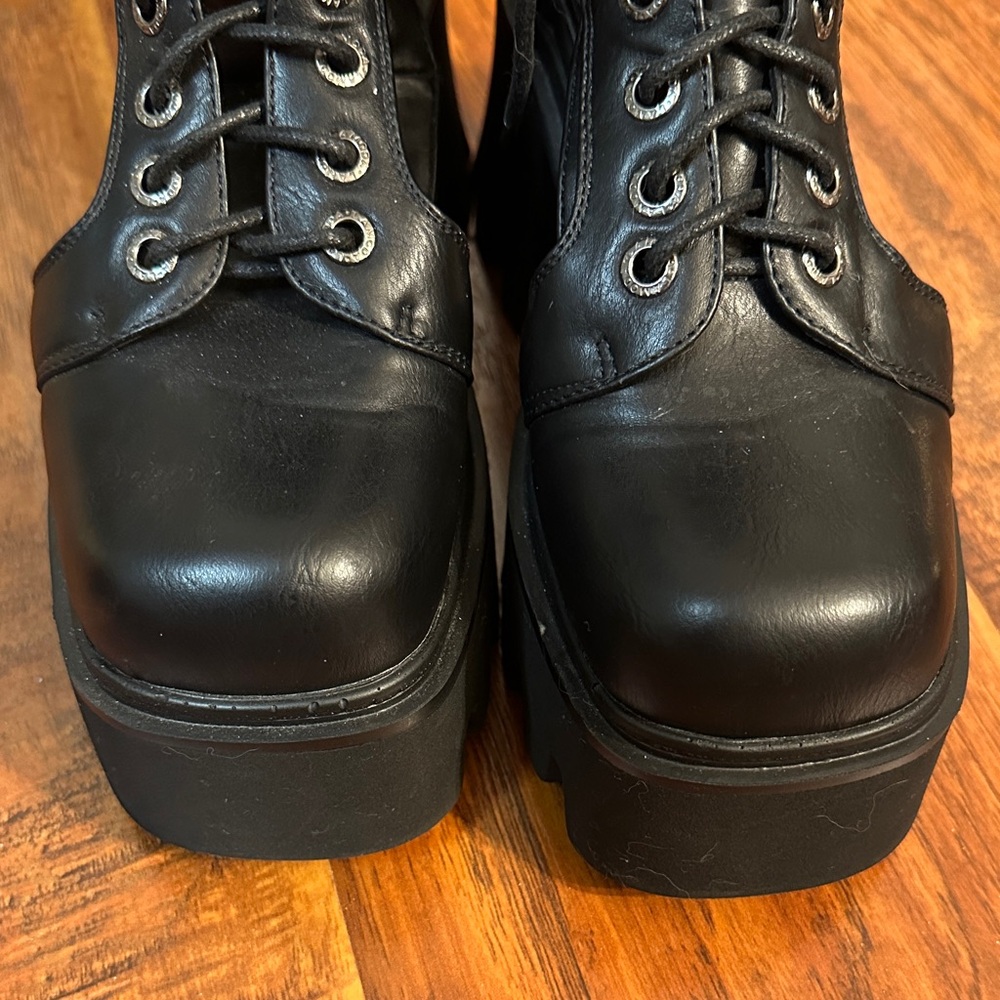 Lamoda Chunky Platform Cut-Out Lace-Up Boots – EU 37 / US 6, Black Faux Leather - Picture 7 of 8